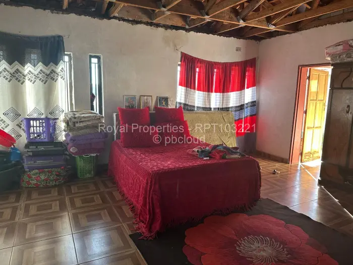 4 Bedroom House for Sale in Damofalls, Damofalls