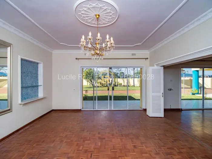6 Bedroom House for Sale in Mount Pleasant, Harare