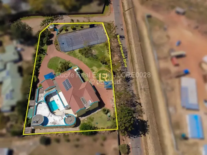 6 Bedroom House for Sale in Mount Pleasant, Harare