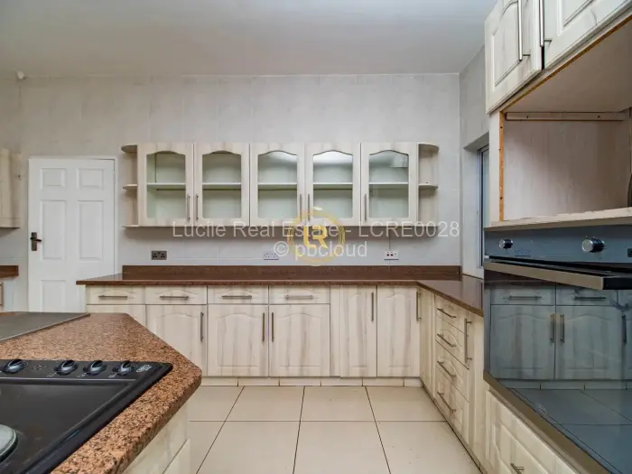 6 Bedroom House for Sale in Mount Pleasant, Harare