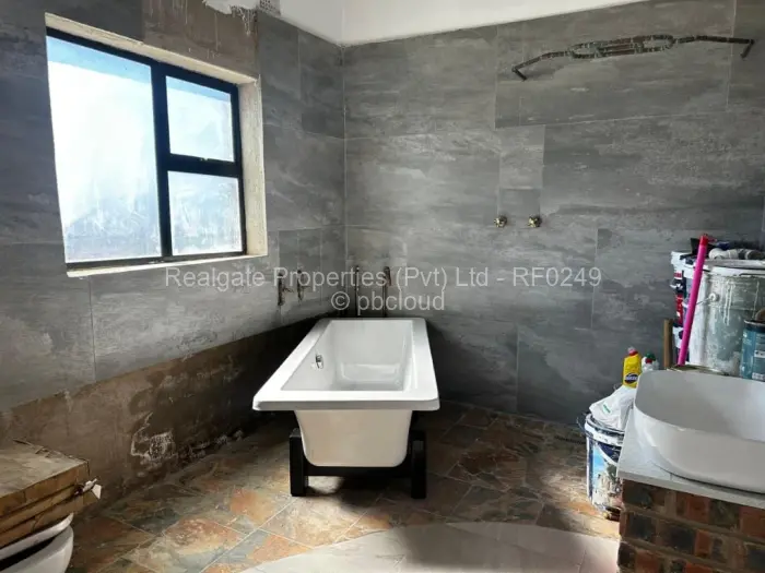 3 Bedroom House for Sale in Hopeville, Bulawayo