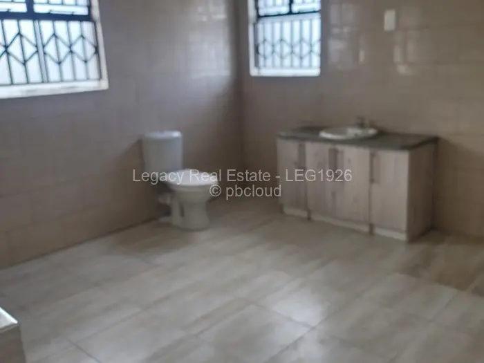 Townhouse/Cluster to Rent in Rockview, Harare