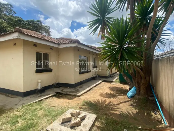 3 Bedroom House for Sale in Mainway Meadows, Harare