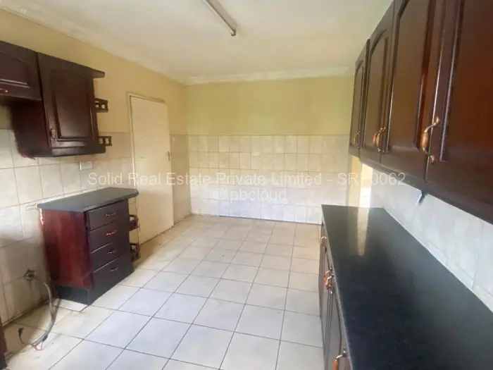 3 Bedroom House for Sale in Mainway Meadows, Harare