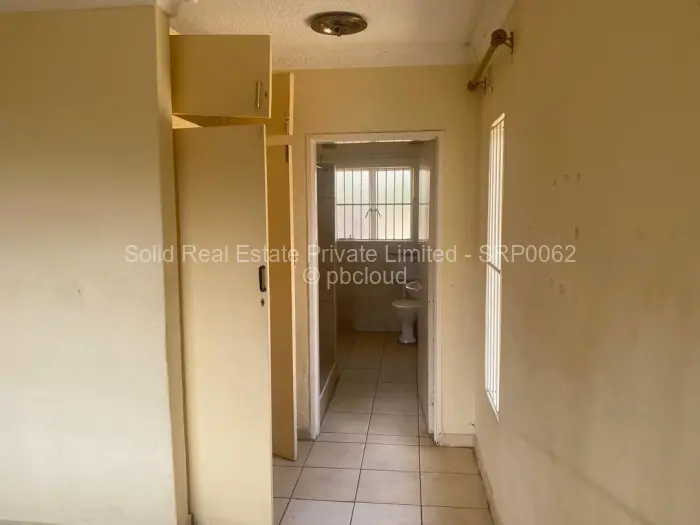 3 Bedroom House for Sale in Mainway Meadows, Harare