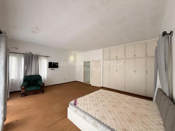 6 Bedroom House to Rent in Chisipite, Harare