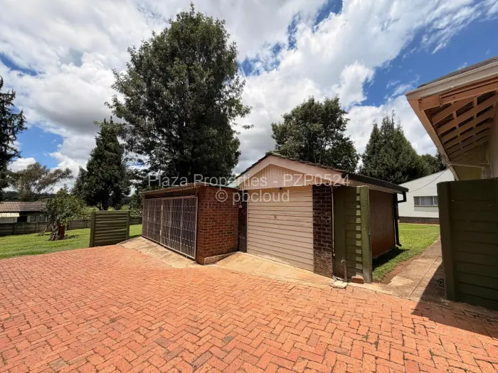 6 Bedroom House to Rent in Chisipite, Harare