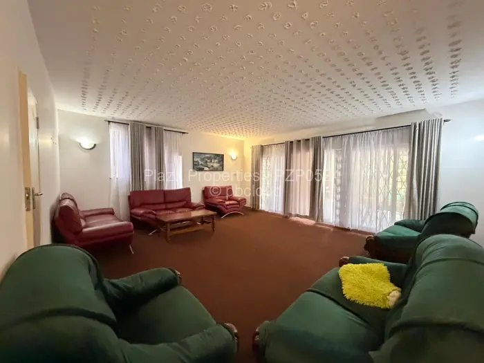 6 Bedroom House to Rent in Chisipite, Harare