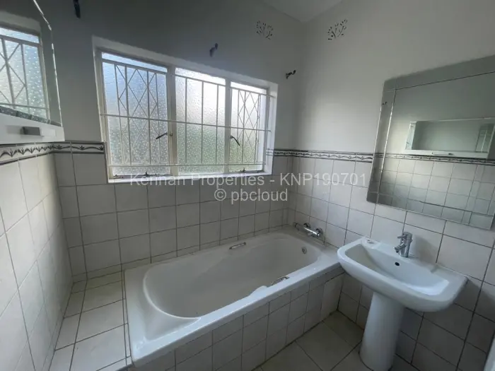 Flat/Apartment to Rent in Northwood, Harare