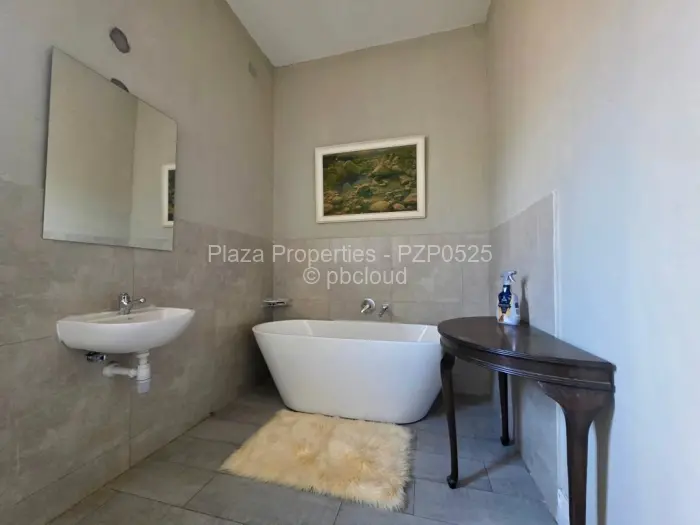 Townhouse/Cluster for Sale in Greendale, Harare