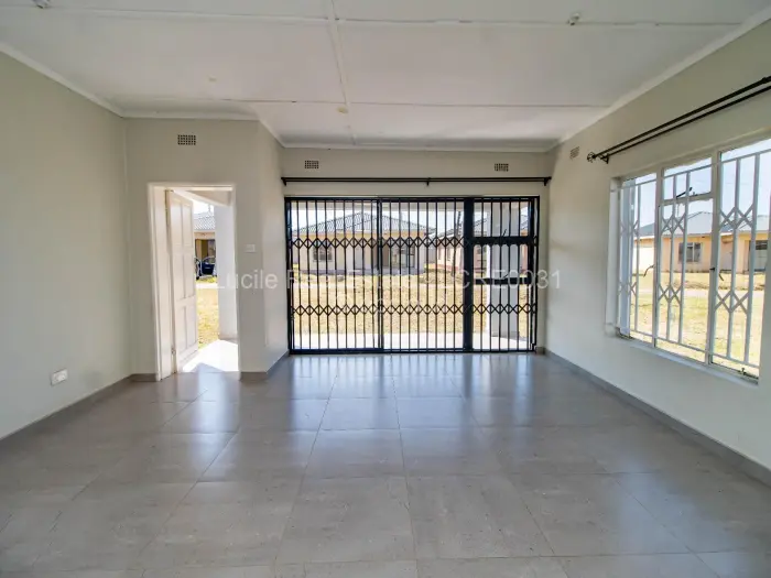 3 Bedroom House for Sale in Ruwa, Ruwa