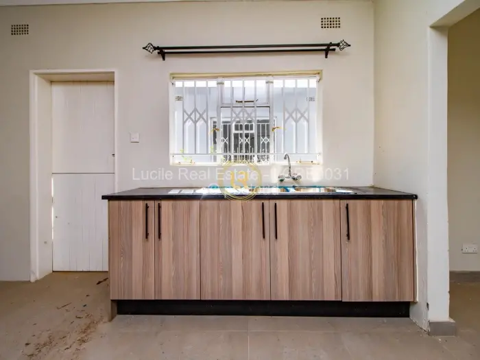 3 Bedroom House for Sale in Ruwa, Ruwa