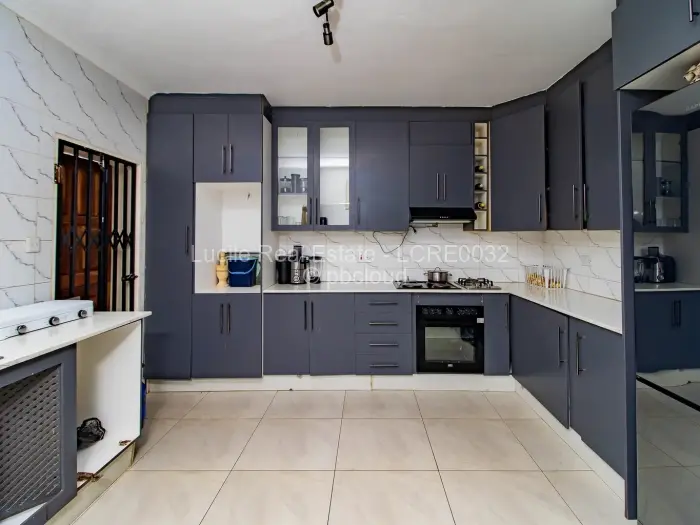 3 Bedroom House for Sale in Ruwa, Ruwa