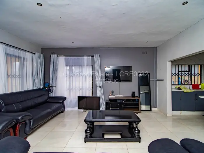 3 Bedroom House for Sale in Ruwa, Ruwa