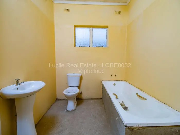 3 Bedroom House for Sale in Ruwa, Ruwa