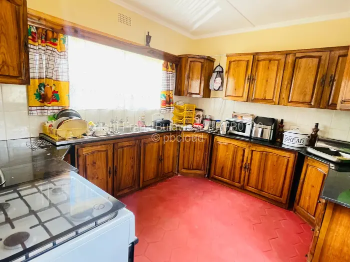 3 Bedroom House for Sale in Lochview, Bulawayo