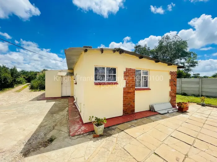 3 Bedroom House for Sale in Lochview, Bulawayo