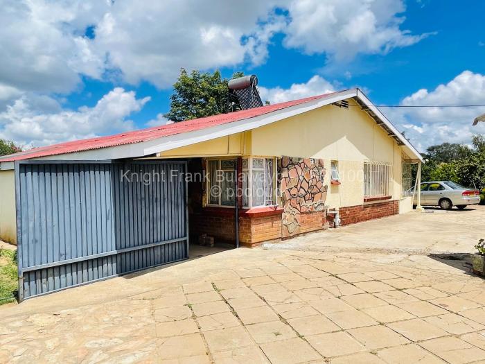 3 Bedroom House for Sale in Lochview, Bulawayo