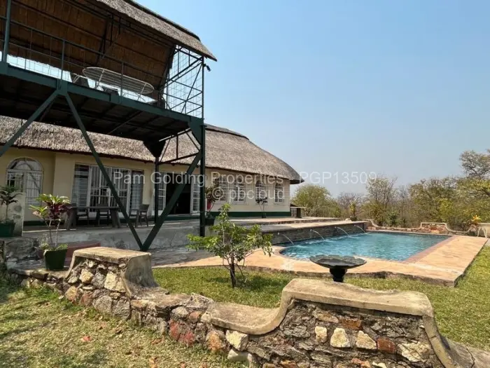4 Bedroom House for Sale in Kariba, Kariba