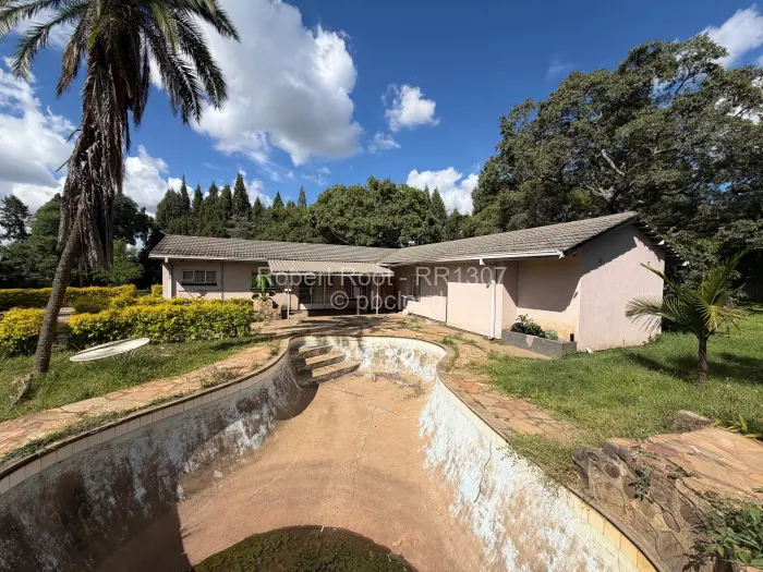 4 Bedroom House for Sale in Chisipite, Harare