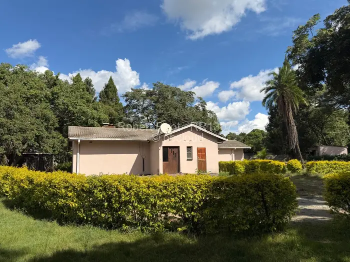 4 Bedroom House for Sale in Chisipite, Harare