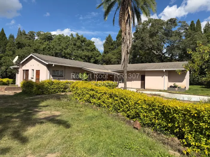 4 Bedroom House for Sale in Chisipite, Harare
