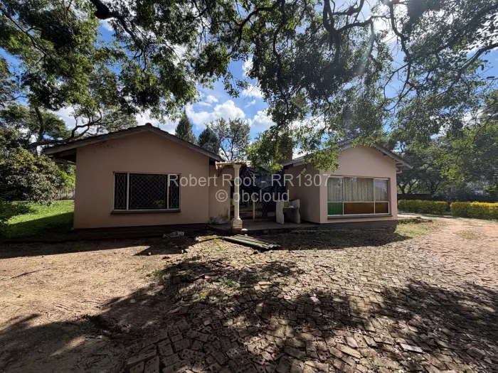 4 Bedroom House for Sale in Chisipite, Harare