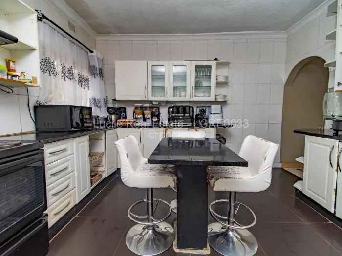 8 Bedroom House for Sale in Avondale, Harare