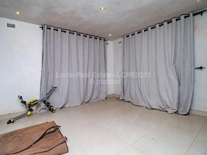 8 Bedroom House for Sale in Avondale, Harare