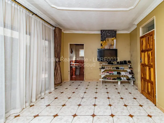8 Bedroom House for Sale in Avondale, Harare