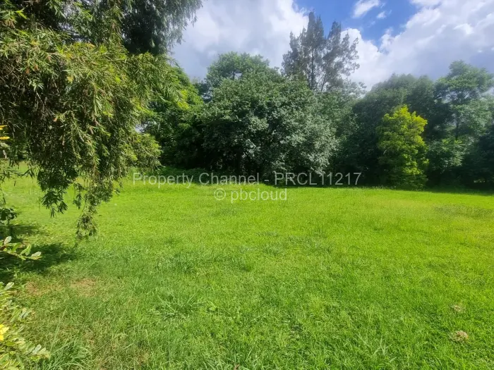 Residential Stand for Sale in Borrowdale Brooke, Harare