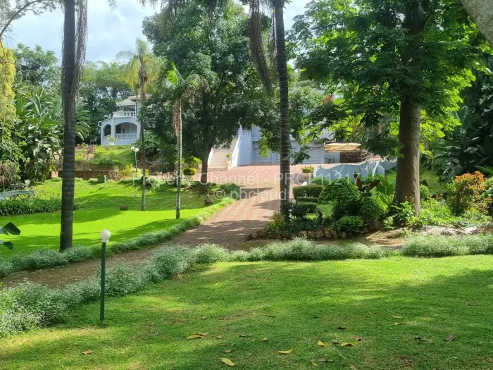 Residential Stand for Sale in Borrowdale Brooke, Harare