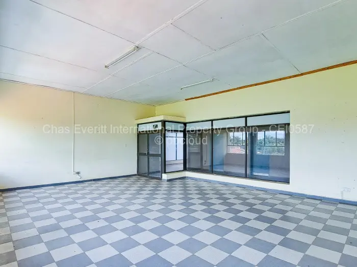 Retail/Shop to Rent in Monavale