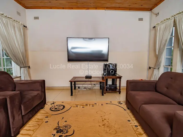 5 Bedroom House for Sale in Borrowdale, Harare