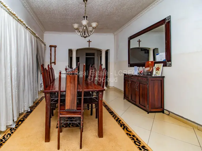 5 Bedroom House for Sale in Borrowdale, Harare