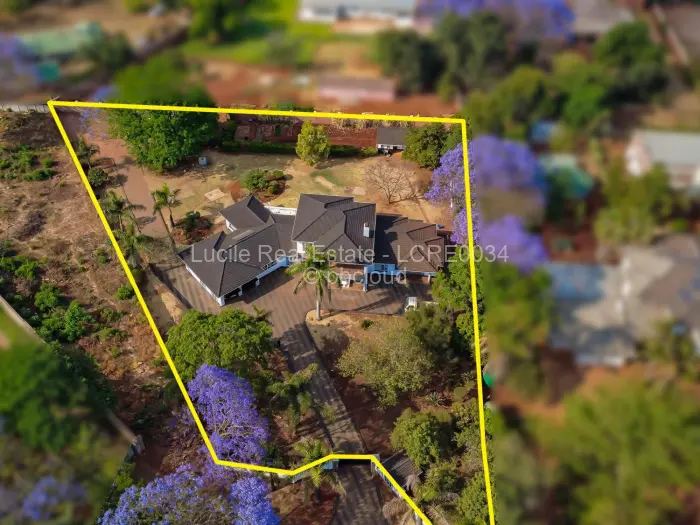 5 Bedroom House for Sale in Borrowdale, Harare