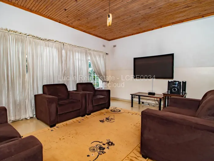 5 Bedroom House for Sale in Borrowdale, Harare