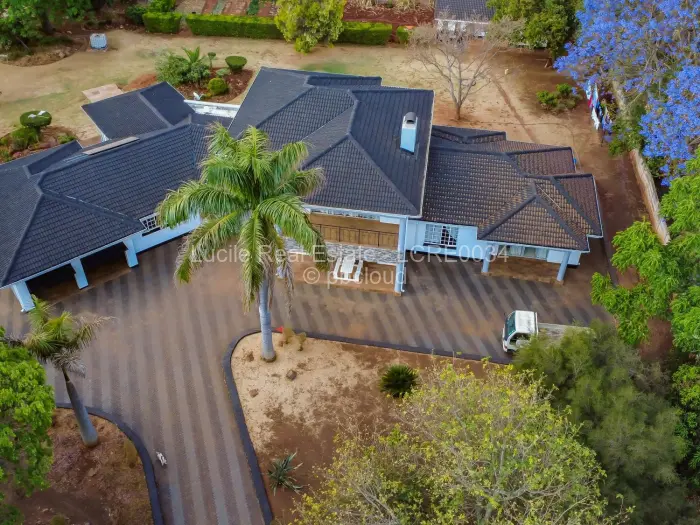 5 Bedroom House for Sale in Borrowdale, Harare