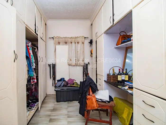 5 Bedroom House for Sale in Borrowdale, Harare