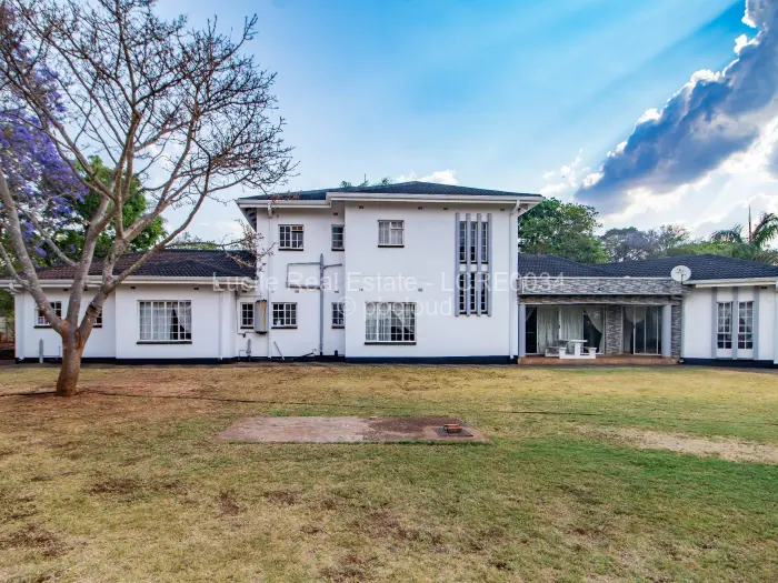 5 Bedroom House for Sale in Borrowdale, Harare