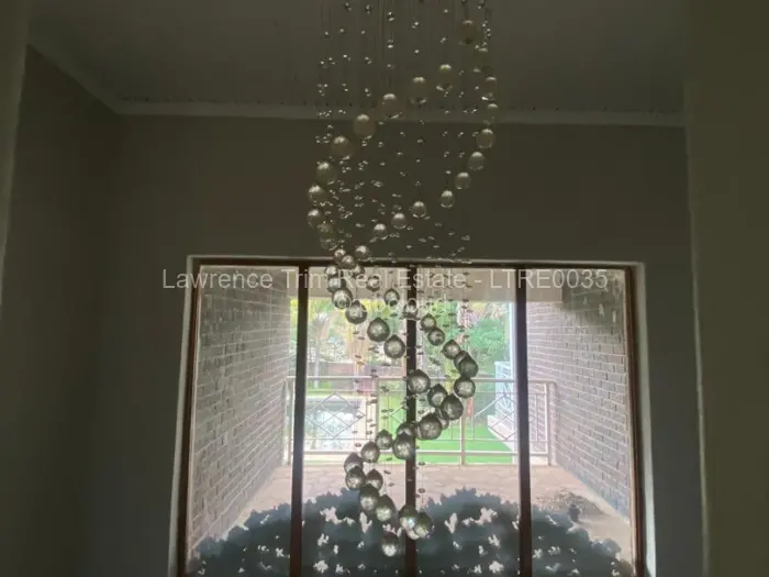 9 Bedroom House for Sale in Gunhill, Harare