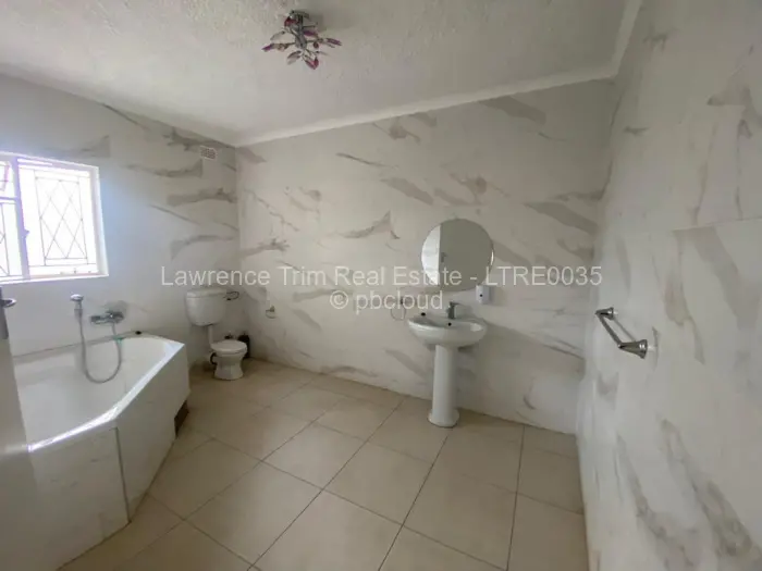 9 Bedroom House for Sale in Gunhill, Harare