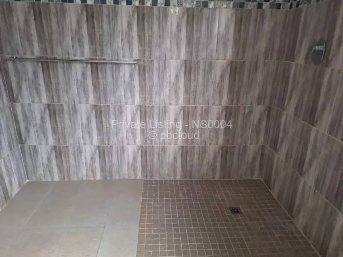 4 Bedroom House to Rent in Greendale North