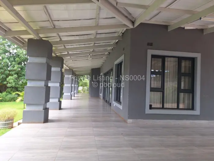 4 Bedroom House to Rent in Greendale North