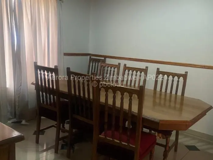 5 Bedroom House to Rent in Bluff Hill