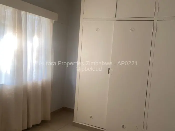 5 Bedroom House to Rent in Bluff Hill