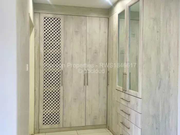 5 Bedroom House for Sale in Sandton Park, Harare