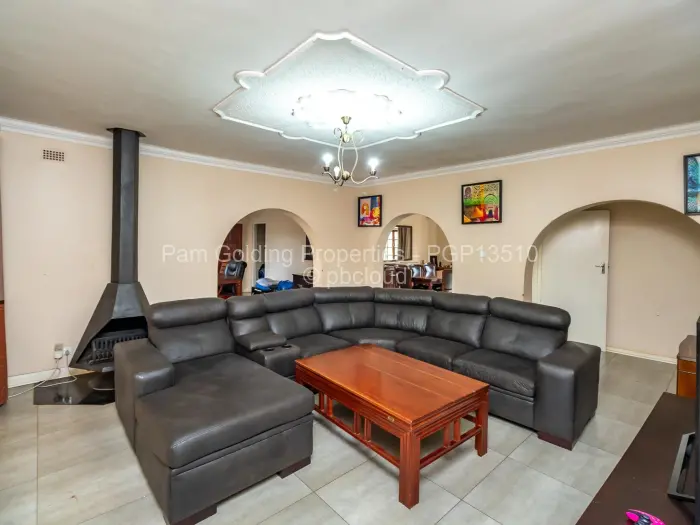 4 Bedroom House for Sale in Norton, Norton