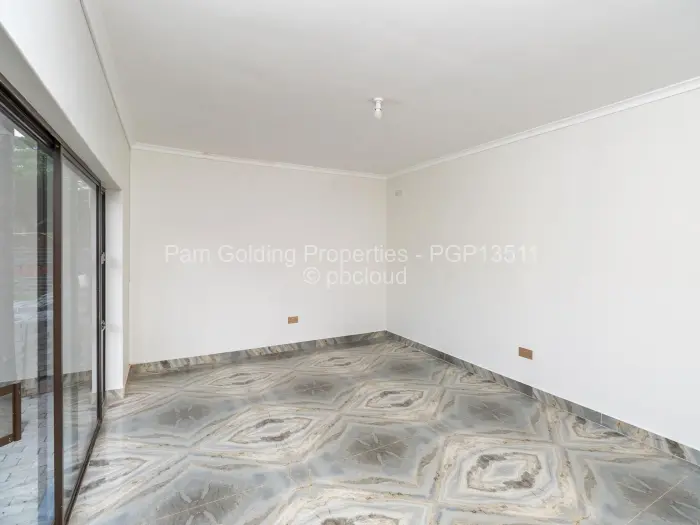 Retail/Shop to Rent in Groom Bridge