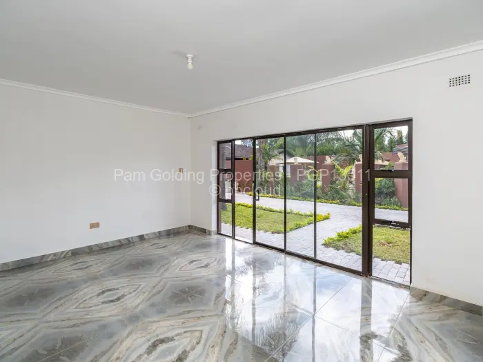 Retail/Shop to Rent in Groom Bridge